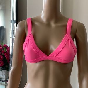 One one swimwear Kameron and Jesse top large